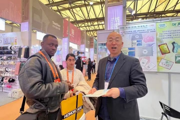  潔宜康攜手幗帆新材料頻頻參展，大力推廣功能性紡織新材料