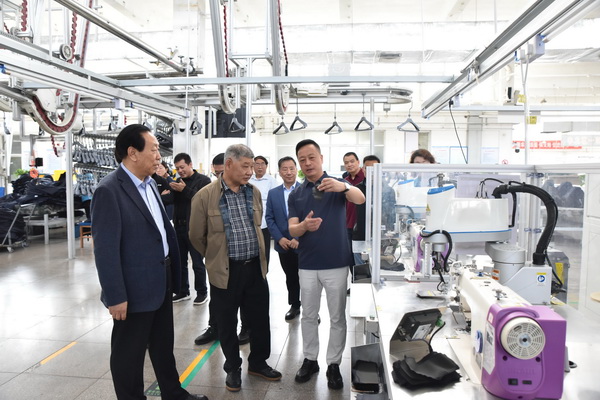 中國紡聯團標《熱塑性彈性體 (TPE）薄膜融滲復合織物》專家審查會在石家莊順利舉辦